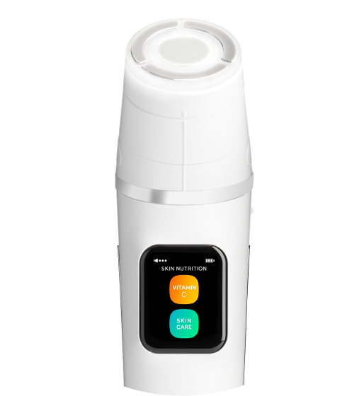 Skin Nutrition
Klinické výsledky:
+270 % zvýšená absorpce vitamínu C.*
Skutečné fyto-mikronutrienty** pronikají hluboko do různých vrstev pokožky a zajišťují maximální vstřebávání – až o 158 %*** účinnější než manuální aplikace rukama.
Klinicky prokázáno zmenšení plochy pórů o 30,66 %.****